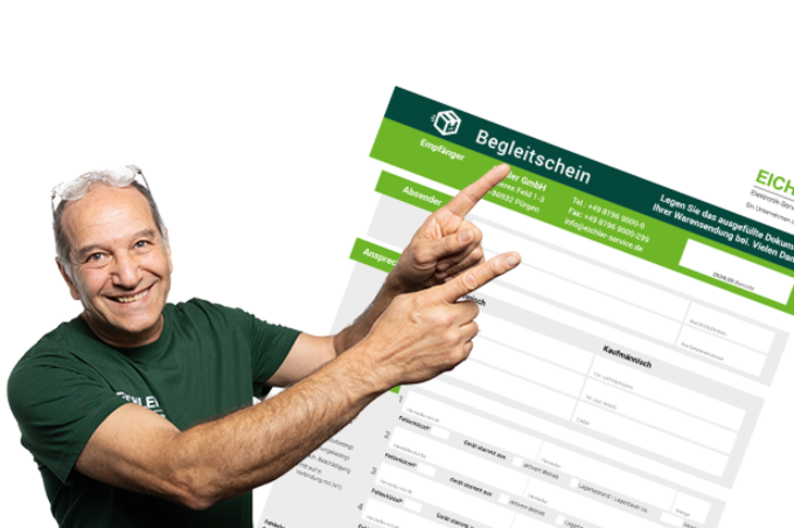 Lachender Eichler Techniker zeigt auf grünes PDF mit dem Sonderverkauf von Automatisierungstechnik