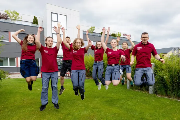 Gruppenbild Ausbildungsabschluss 2024